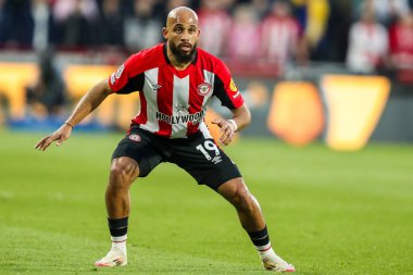Brentford 'dan Bryan Mbeumo Premier Lig karşılaşmasında Brentford, Aston Villa' ya karşı Gtech Community Stadyumu, Londra, 8 Mart 2025