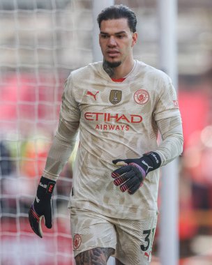 Manchester City 'den Ederson Premier League maçı sırasında Nottingham Forest, Manchester City' ye karşı City Ground, Nottingham, İngiltere, 8 Mart 2025