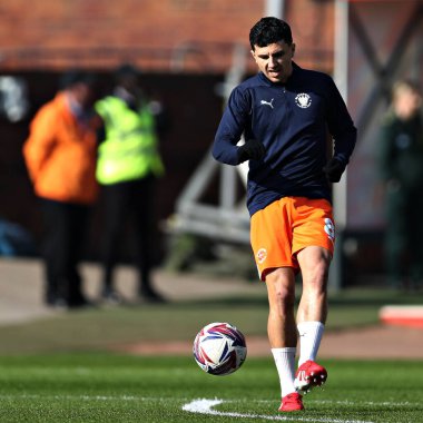 Blackpool F.C. 'den Albie Morgan. Sky Bet Ligi 1 maçından önce Barnsley, Blackpool 'a karşı Oakwell, Barnsley, İngiltere, 8 Mart 2025