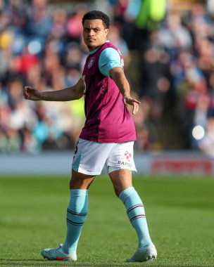 Burnley 'den CJ Egan-Riley Sky Bet Şampiyonası maçında Burnley, Luton Town' a karşı Turf Moor, Burnley, İngiltere, 8 Mart 2025