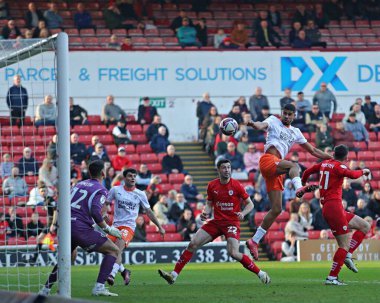 Blackpool F.C. 'den Ashley Fletcher. 8 Mart 2025 'te Oakwell, Barnsley, İngiltere' de oynanan Sky Bet 1 maçında ikinci golü attı.