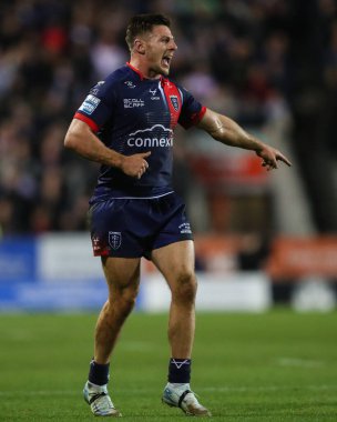 Hull KR 'dan Tom Davies, 7 Mart 2025' te St Helens vs Hull KR 'da oynanan Betfred Süper Lig karşılaşmasında takım arkadaşlarına talimat verir.