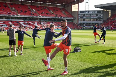 Blackpool 'dan Ashley Fletcher 8 Mart 2025' te Oakwell, Barnsley, İngiltere 'de oynanan Sky Bet Ligi 1 maçında ısınma turunda