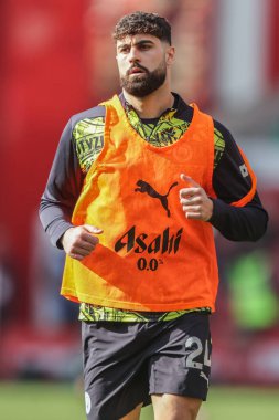 Manchester City 'den Joko Gvardiol Premier Lig maçında ısınma turunda Nottingham Forest Manchester City' ye karşı City Ground, Nottingham, İngiltere, 8 Mart 2025