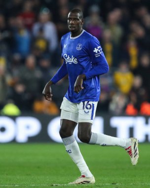 Everton 'dan Abdoulaye Doucour Premier League maçı sırasında Wolverhampton Wanderers, Everton' a karşı Molineux, Wolverhampton, İngiltere, 8 Mart 2025