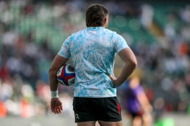 İngiltere 'den Ollie Sleightholme 2025 Guinness maçından önce ısınıyor. 6 ülke İtalya' ya karşı Allianz Stadyumu, Twickenham, İngiltere, 9 Mart 2025