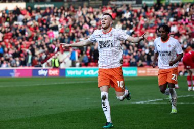 Blackpool 'dan Sonny Carey, 8 Mart 2025' te Oakwell, Barnsley, İngiltere 'de oynanan Sky Bet 1 karşılaşmasında 0-3' lük galibiyet golünü kutluyor.