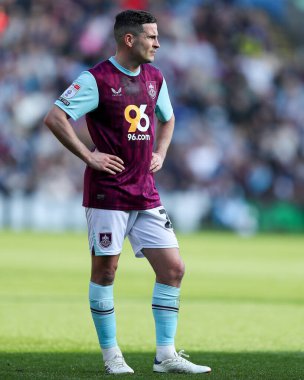 Burnley takımından Josh Cullen 8 Mart 2025 'te Burnley ile Luton Town arasında oynanan Turf Moor, Burnley, İngiltere maçında