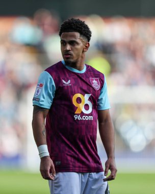 Burnley 'den Marcus Edwards Gök İddia Şampiyonası maçında Burnley, Luton Town' a karşı Turf Moor, Burnley, İngiltere, 8 Mart 2025