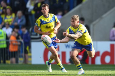 Warrington Wolves 'tan Sam Powell, 9 Mart 2025' te Warrington, İngiltere 'deki Halliwell Jones Stadyumu' nda oynanan Warrington Wolves - Wakefield Trinity maçında pas attı.