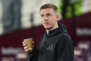 Newcastle United takımından Matt Targett, Premier League karşılaşması öncesinde Londra 'daki Newcastle United' a karşı 10 Mart 2025 'te Londra Stadyumu' na geldi.
