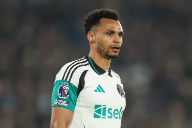 Newcastle United 'dan Jacob Murphy Premier League maçı sırasında West Ham United Newcastle United' a karşı Londra Stadyumu, Londra, İngiltere, 10 Mart 2025