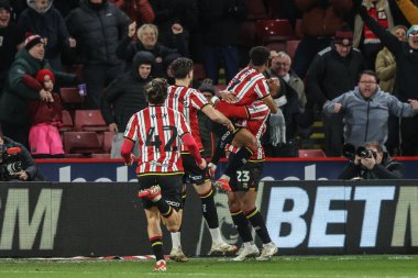 Sheffield United takımından Tyrese Campbell, 11 Mart 2025 'te Bramall Lane, Sheffield, İngiltere' de oynanan ve Sheffield United ile Bristol City arasındaki Sky Bet Şampiyonası maçında 1-0 yenilen golünü kutluyor.