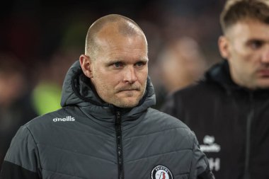 Bristol City takımının teknik direktörü Liam Manning, 11 Mart 2025 'te Sheffield United' a karşı Bristol City Bramall Lane, Sheffield, Birleşik Krallık 'ta oynanan maçında