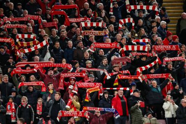 Taraftarlar, UEFA Şampiyonlar Ligi 'nden önce asla yalnız yürümeyeceğinize dair imza attılar Son 16 maç Liverpool' a karşı Paris Saint-Germain Anfield, Liverpool, İngiltere, 11 Mart 2025