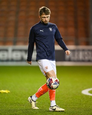 Blackpool 'dan Matthew Pennington 11 Mart 202' de Bloomfield Road, Blackpool 'da oynanan Blackpool-Cambridge United maçının öncesinde oynanan maç öncesi ısınma maçında