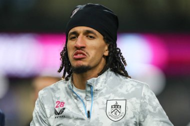 Burnley 'den Hannibal Mejbri 11 Mart 2025' te Burnley, Burnley, Burnley 'de West Bromwich Albion' a karşı oynadığı Gökyüzü İddia Şampiyonası karşılaşması öncesinde ısınıyor.