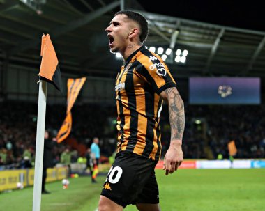 Hull City 'den Gustavo Puerta, 12 Mart 2025' te İngiltere 'nin Hull şehrindeki MKM Stadyumu' nda oynanan Sky Bet Şampiyonası maçında golünü kutluyor.