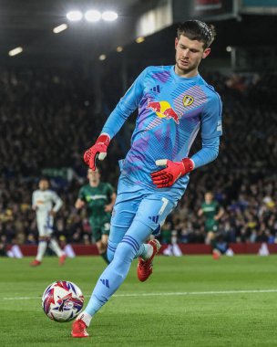 Leeds United takımından Illan Meslier, Leeds Road, Leeds, İngiltere 'de Leeds United ile oynadığı Sky Bet Şampiyonası maçında 12 Mart 2025