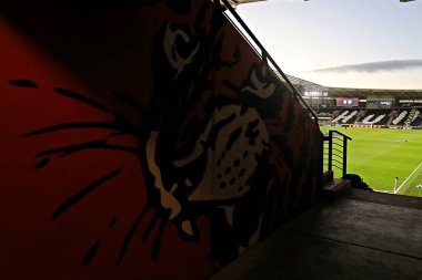 MKM Stadyumu 'nun Gök İddia Şampiyonası' ndan önceki genel görüntüsü Hull City, Oxford United 'a karşı MKM Stadyumu' nda 12 Mart 2025