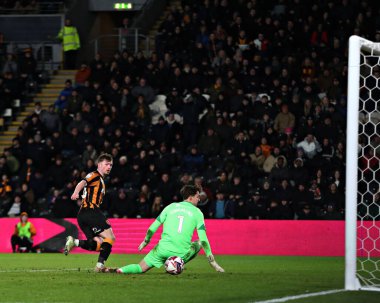 Hull City 'den Joe Gelhardt, 12 Mart 2025' te İngiltere 'nin Hull şehrindeki MKM Stadyumu' nda oynanan Hull City - Oxford United maçında ilk Hull City golünü attı.