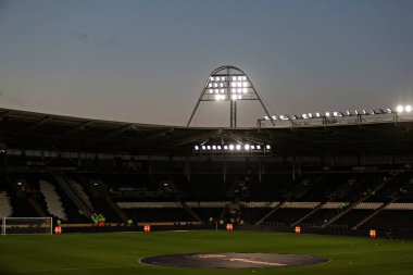 MKM Stadyumu 'nun Gök İddia Şampiyonası' ndan önceki genel görüntüsü Hull City, Oxford United 'a karşı MKM Stadyumu' nda 12 Mart 2025