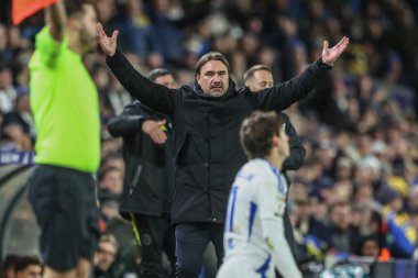 Leeds United 'ın teknik direktörü Leeds United, Leeds Road, Leeds, İngiltere' de Leeds United ile oynadığı Sky Bet Şampiyonası maçında tepki gösterdi.