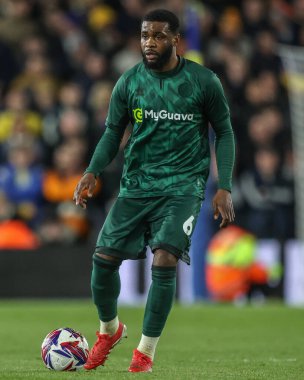 Millwall 'dan Japhet Tanganga Gök İddiası Şampiyonası' nda Leeds United ile Millwall arasında 12 Mart 2025 'te Leeds Road, Leeds, İngiltere' de oynanan maçta.