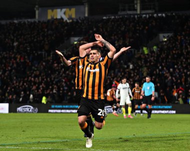 Hull City 'den Gustavo Puerta, 12 Mart 2025' te İngiltere 'nin Hull şehrindeki MKM Stadyumu' nda oynanan Sky Bet Şampiyonası maçında golünü kutluyor.