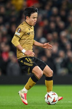 Real Sociedad 'dan Takefusa Kubo, UEFA Avrupa Ligi' nde son 16 maç Manchester United 'ın Real Sociedad' a karşı Old Trafford, Manchester, İngiltere 'de 13 Mart 2025' te oynadığı maçta topa ilk vuruşunu yaptı.