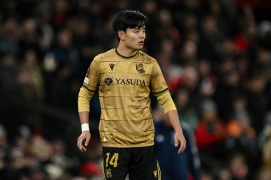 Real Sociedad 'dan Takefusa Kubo UEFA Avrupa Ligi Son 16 maçında Manchester United, Old Trafford, Manchester, Birleşik Krallık' ta Real Sociedad 'a karşı
