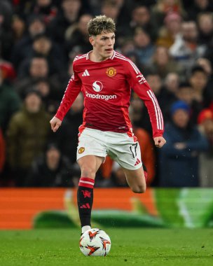 Manchester United takımından Alejandro Garnacho, 13 Mart 2025 tarihinde Old Trafford, Manchester, İngiltere 'de Manchester United ve Real Sociedad maçında topa vuruyor.