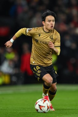 Real Sociedad 'dan Takefusa Kubo, UEFA Avrupa Ligi' nde son 16 maç Manchester United 'ın Real Sociedad' a karşı Old Trafford, Manchester, İngiltere 'de 13 Mart 2025' te oynadığı maçta topa ilk vuruşunu yaptı.