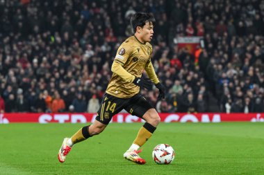 Real Sociedad 'dan Takefusa Kubo, UEFA Avrupa Ligi' nde son 16 maç Manchester United 'ın Real Sociedad' a karşı Old Trafford, Manchester, İngiltere 'de 13 Mart 2025' te oynadığı maçta topa ilk vuruşunu yaptı.