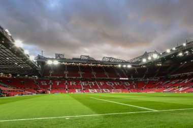 UEFA Avrupa Ligi sırasında Old Trafford 'un genel görünümü Son 16 maç Manchester United' ın Old Trafford, Manchester, Birleşik Krallık 'ta Real Sociedad' a karşı 13 Mart 2025