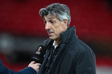 Real Sociedad 'ın Imanol Alguasil Müdürü, UEFA Avrupa Ligi' nin son 16 maçında Manchester United 'ın Real Sociedad' a karşı oynadığı Old Trafford, Manchester, İngiltere 'de 13 Mart 2025' te oynanan maç öncesi bir röportajda konuştu.