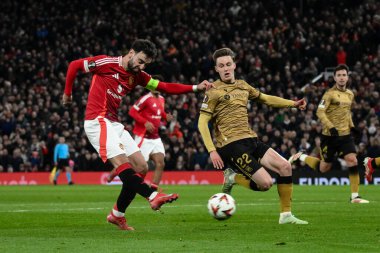 Manchester United 'dan Bruno Fernandes 3-1 önde ve UEFA Avrupa Ligi' nde son 16 maçta Manchester United 'ın Real Sociedad' a karşı Old Trafford, Manchester, İngiltere 'de 13 Mart 2025' te yaptığı maçta hat-trick yaptı.