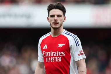 Arsenal 'den Declan Rice, 16 Mart 2025 tarihinde Emirates Stadyumu' nda oynanan Premier League karşılaşmasında Arsenal ve Chelsea karşı karşıya geldi.