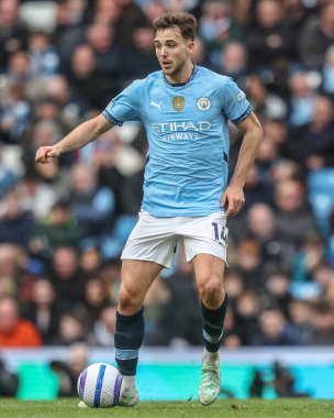 Manchester City - Manchester City maçı sırasında Nico Gonzlez ve Hove Albion Etihad Stadyumu, Manchester, İngiltere, 15 Mart 2025