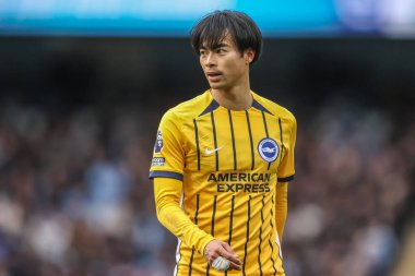 Brighton & Hove Albion takımından Kaoru Mitoma Premier Lig karşılaşmasında Manchester City ile Brighton ve Hove Albion 'a karşı Etihad Stadyumu, Manchester, İngiltere, 15 Mart 2025