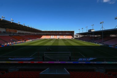 Bloomfield Road, Blackpool Home of Blackpool maçının genel görünümü Blackpool 'un 15 Mart 2025' te Bloomfield Road, Blackpool 'da oynanan Blackpool - Leyton Orient maçı ile karşılaşıyor.