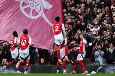 Arsenal 'den Mikel Merino, 16 Mart 2025' te Londra 'daki Emirates Stadyumu' nda oynanan Premier League karşılaşmasında 1-0 'lık galibiyet golünü kutluyor.
