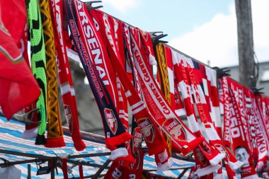 İngiltere 'nin başkenti Londra' daki Emirates Stadyumu 'nda oynanan Premier League maçı öncesinde malların ayrıntılı bir görünümü var.