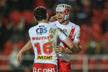 St. Helens 'ten Harry Robertson, 14 Mart 2025' te St Helens - Leeds Rhinos maçında İngiltere 'nin St. Helens Stadyumu' ndaki Betfred Challenge Cup karşılaşmasını kutluyor.