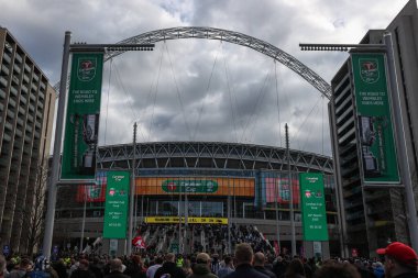 Wembley 'in dışında genel bir manzara, 16 Mart 2025' te Wembley Stadyumu 'nda Liverpool ile Newcastle United arasındaki Carabao Kupası final maçı öncesinde.