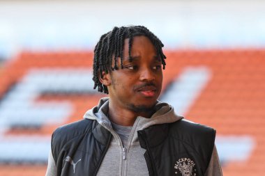 Blackpool 'dan Niall Ennis, 15 Mart 2025' te İngiltere, Blackpool 'daki Bloomfield Road' da oynanan Blackpool - Leyton Orient maçında Sky Bet 1 'in önünde geldi.