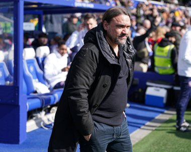 Leeds United 'ın Daniel Farke teknik direktörü. 15 Mart 2025' te Londra 'daki Kiyan Prince Vakfı Stadyumu' nda Queens Park Rangers vs Leeds United maçından önce.