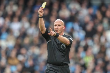 Simon Hooper Premier Lig maçı sırasında Manchester City 'ye karşı Brighton ve Hove Albion Etihad Stadyumu, Manchester, İngiltere, 15 Mart 2025