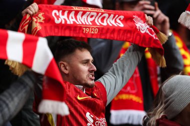 Liverpool taraftarları 16 Mart 2025 'te Wembley Stadyumu' nda Liverpool - Newcastle United karşılaşmasında Carabao Kupası finalini izlediler.