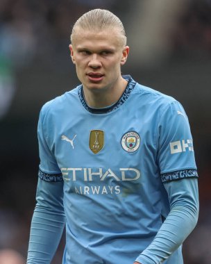 Manchester City 'den Erling Haaland Premier League maçı sırasında Manchester City, Etihad Stadyumu' nda Brighton ve Hove Albion 'a karşı, 15 Mart 2025